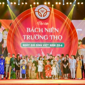 HƠN 1350 NGƯỜI CÙNG THƯỞNG THỨC CƠM NIÊU HOA LÚA HƠN 1350 NGƯỜI CÙNG THƯỞNG THỨC CƠM NIÊU HOA LÚA